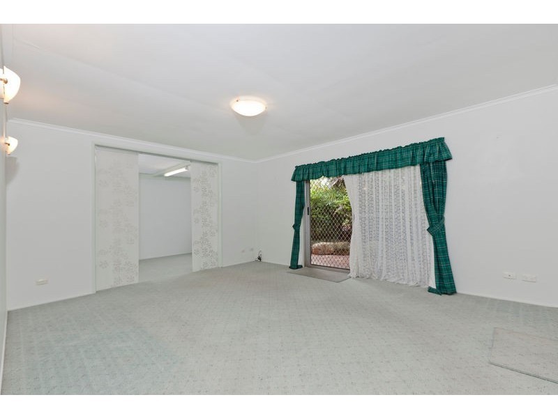 17 BLUEGUM STREET, Macgregor QLD 4109