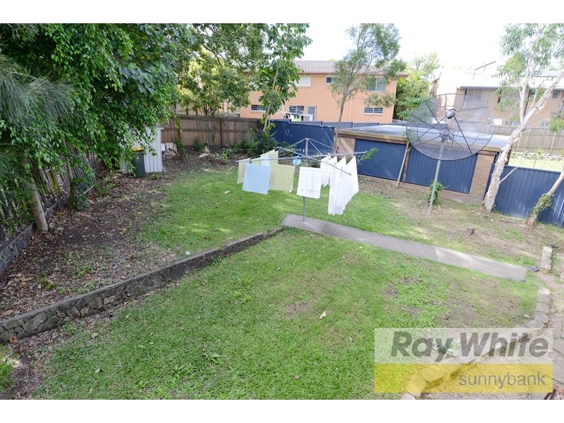 16 Montreal Street, Wishart QLD 4122