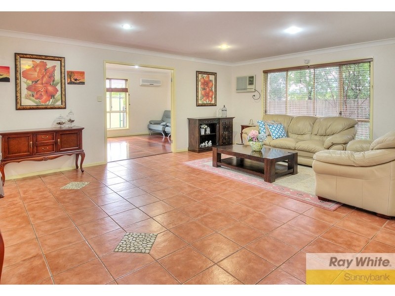 7 Lambert Drive, Calamvale QLD 4116