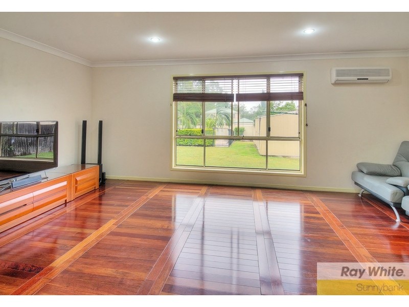 7 Lambert Drive, Calamvale QLD 4116