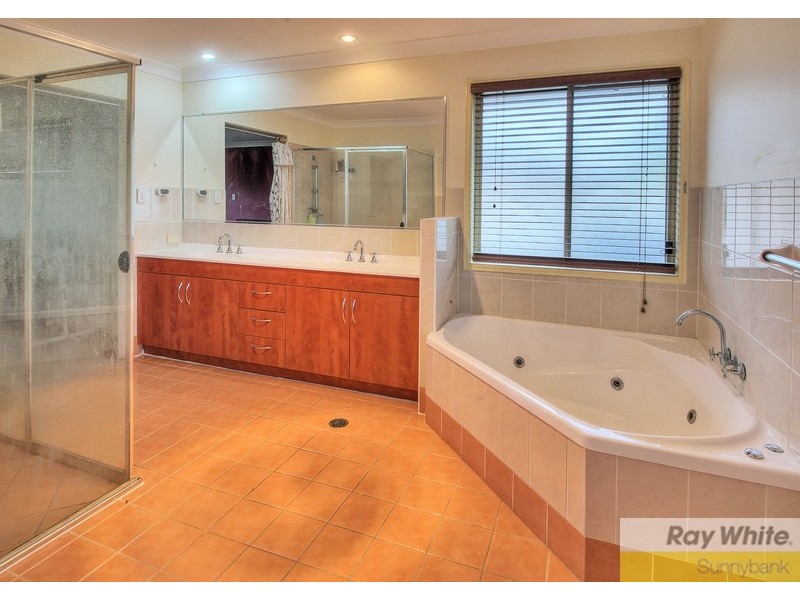 7 Lambert Drive, Calamvale QLD 4116