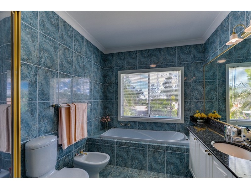 9 Hanarahan St, Robertson QLD 4109