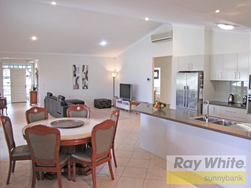 642 Middle Road, Greenbank QLD 4124