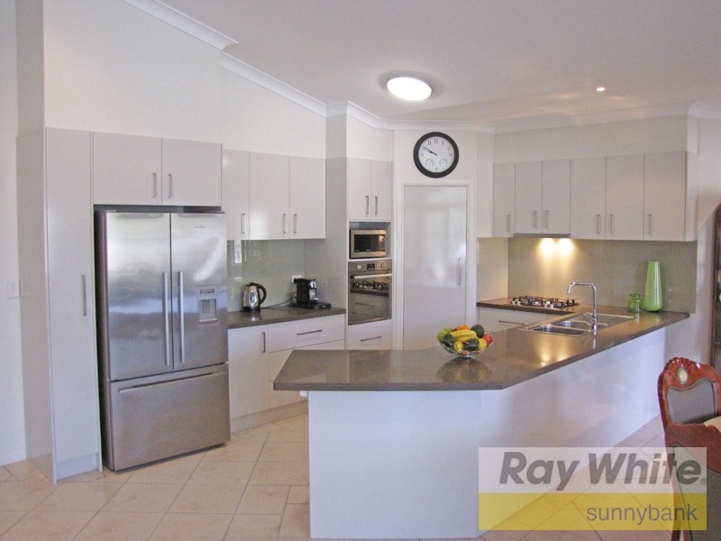 642 Middle Road, Greenbank QLD 4124