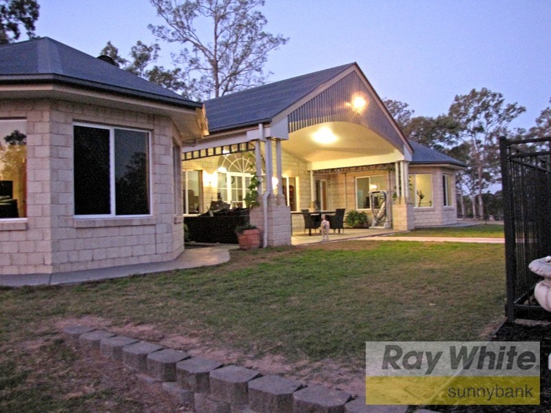 642 Middle Road, Greenbank QLD 4124