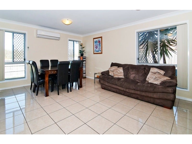 Regents Park QLD 4118