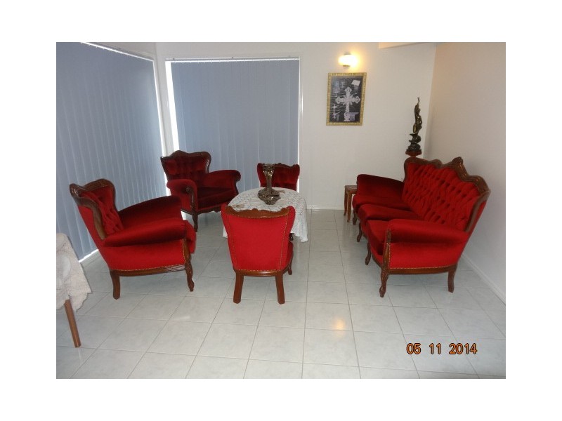 69 Bannockburn Cres, Parkinson QLD 4115