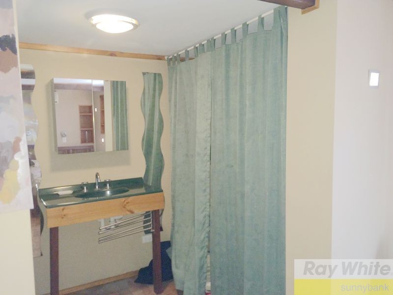 54 Keeling Street, Coopers Plains QLD 4108