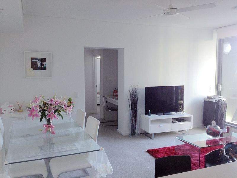 10101/8 Harbour Road, Hamilton QLD 4007