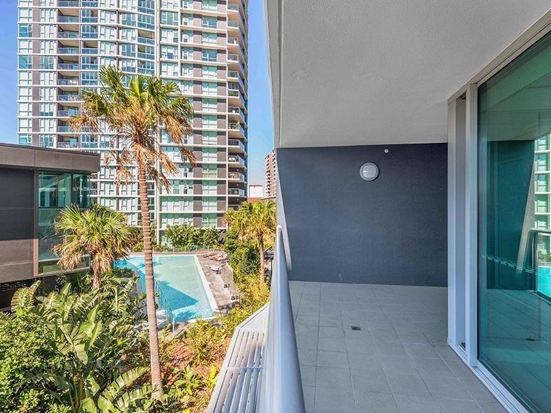 10101/8 Harbour Road, Hamilton QLD 4007