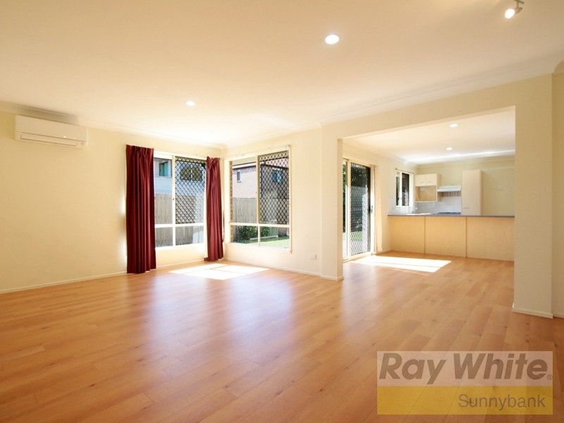 25 Robinson Crescent, Runcorn QLD 4113