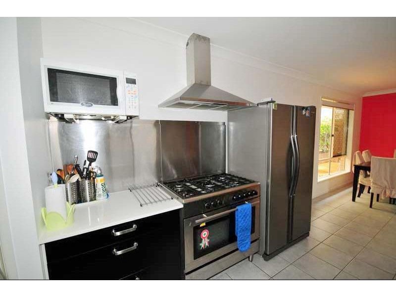 87 Dartmouth St, Coopers Plains QLD 4108