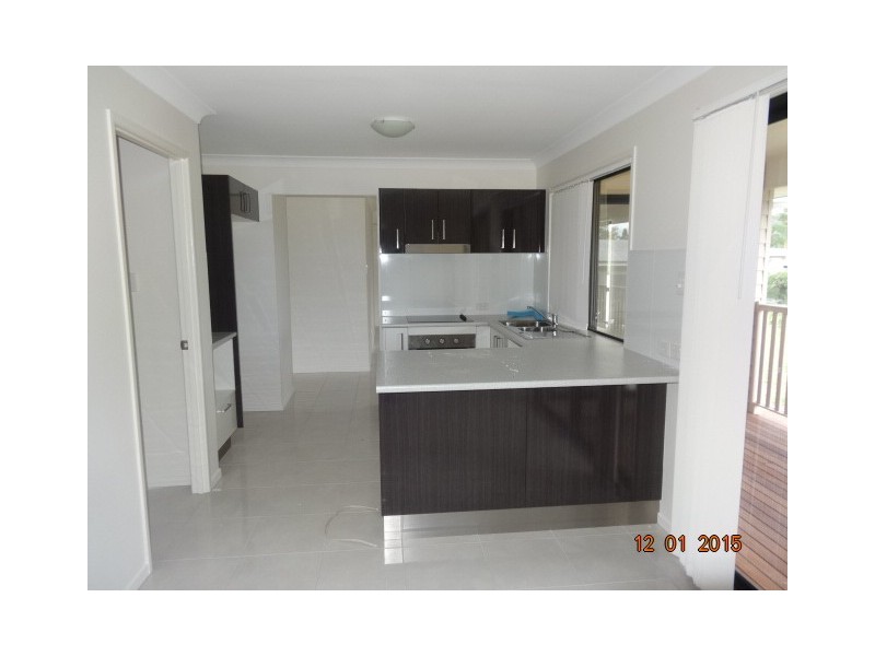 8 George Street, Marburg QLD 4346