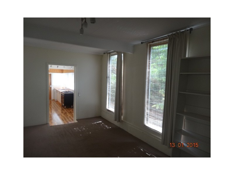 8 George Street, Marburg QLD 4346