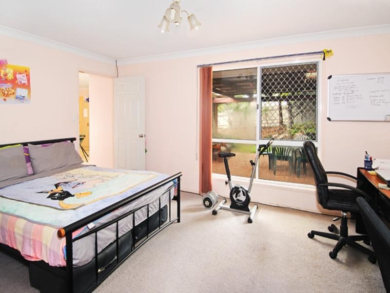 37 Appleyard Cres, Coopers Plains QLD 4108