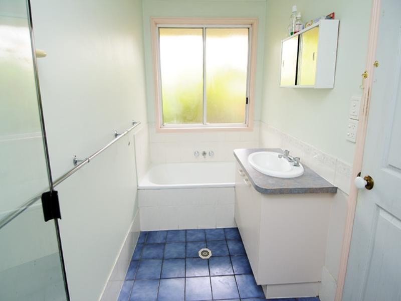 37 Appleyard Cres, Coopers Plains QLD 4108