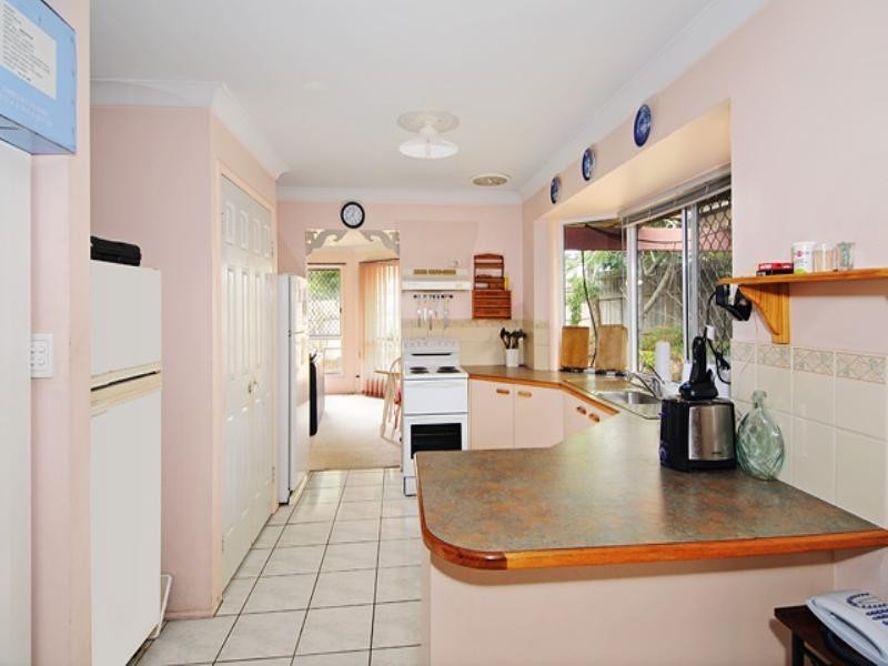 37 Appleyard Cres, Coopers Plains QLD 4108