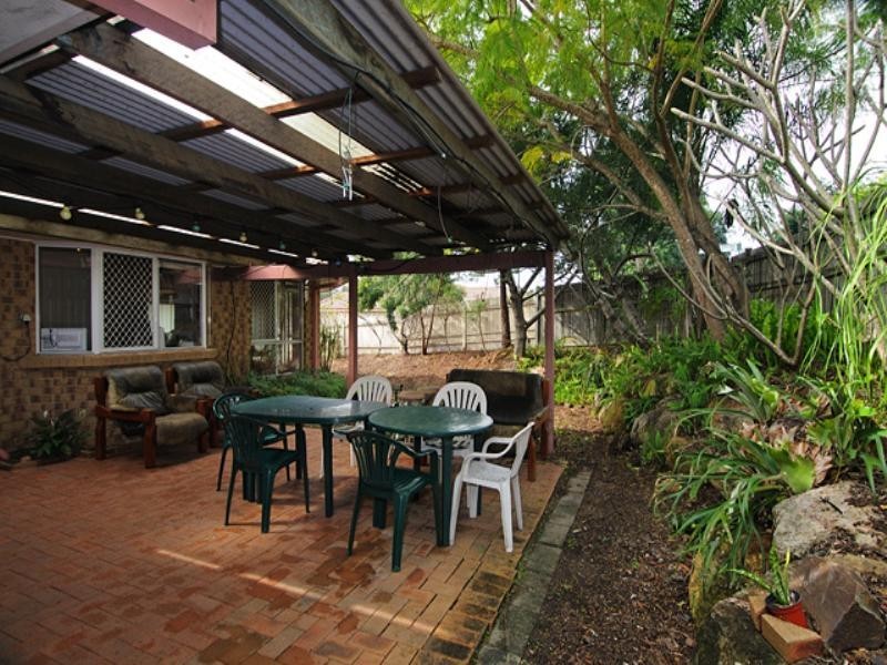 37 Appleyard Cres, Coopers Plains QLD 4108