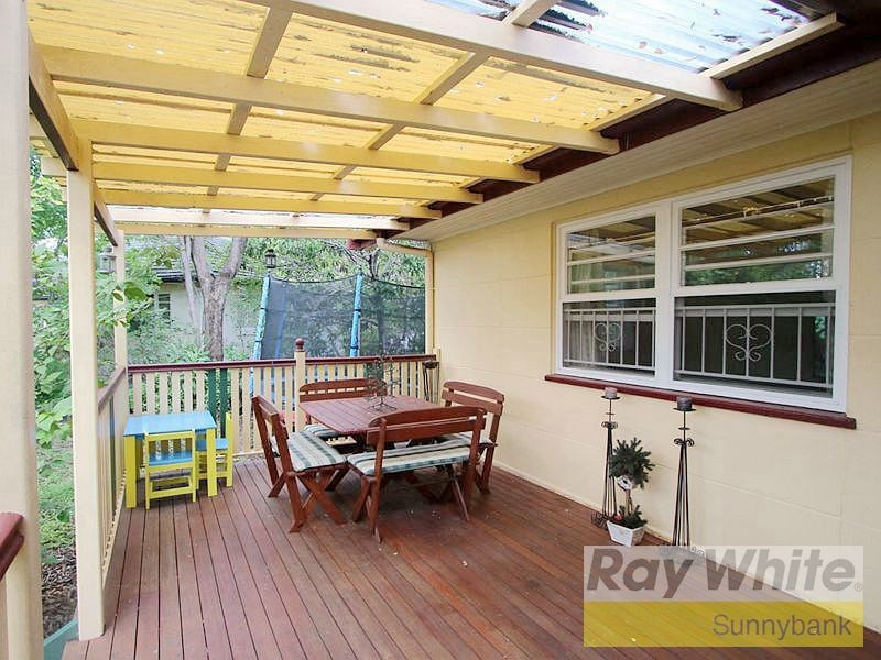 9 Deacon Street, Coopers Plains QLD 4108