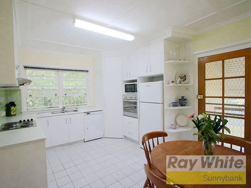 9 Deacon Street, Coopers Plains QLD 4108