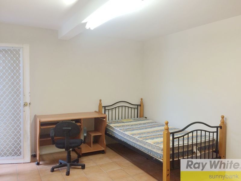 517 Mains Road, Macgregor QLD 4109