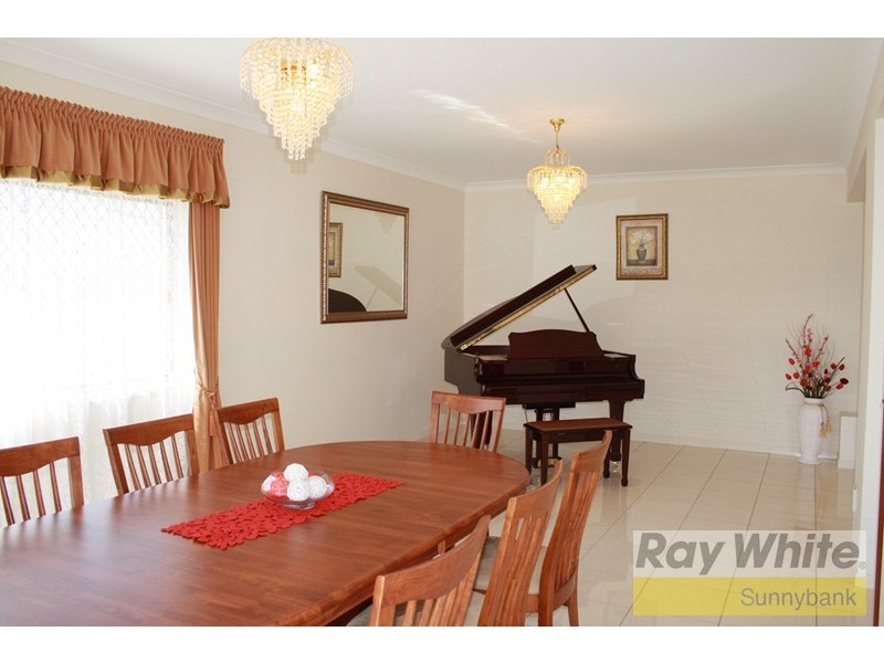 5 Paul Drive, Regents Park QLD 4118