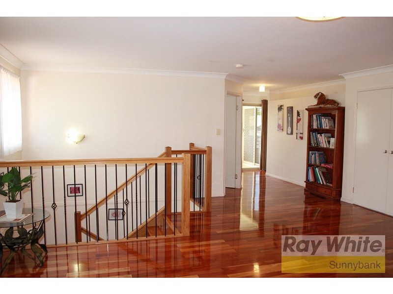 5 Paul Drive, Regents Park QLD 4118