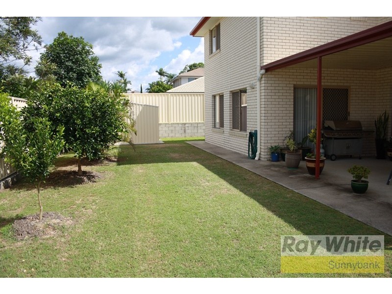 5 Paul Drive, Regents Park QLD 4118