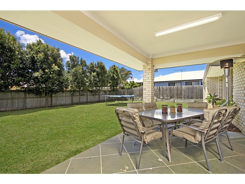 129 Wallum Drive, Parkinson QLD 4115