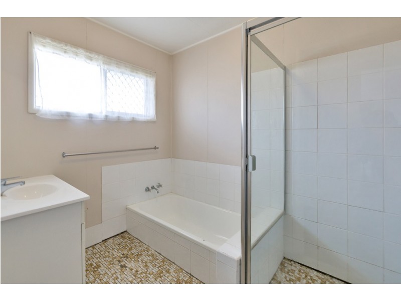 87 Camrose Crescent, Underwood QLD 4119