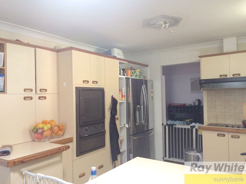 95 Parklands Drive, Boronia Heights QLD 4124