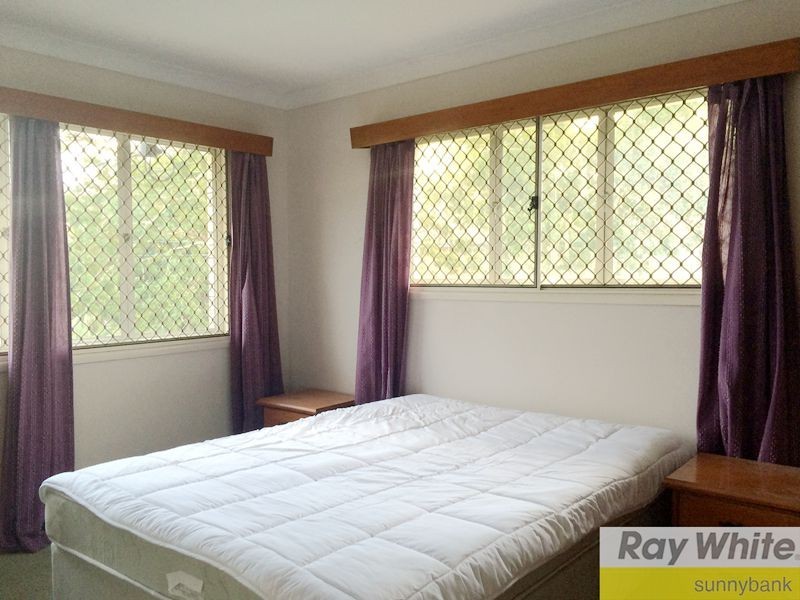 27 Veivers Street, Macgregor QLD 4109