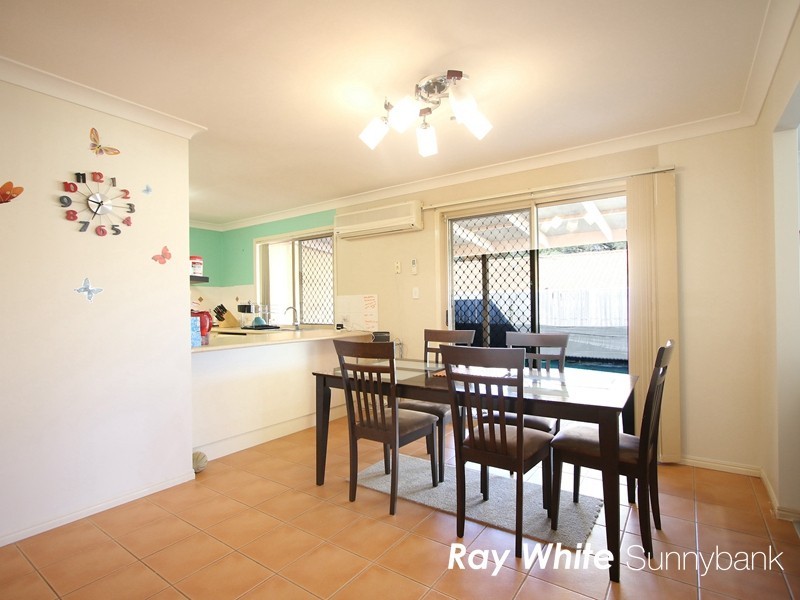 12 Yorkshire Place, Stretton QLD 4116