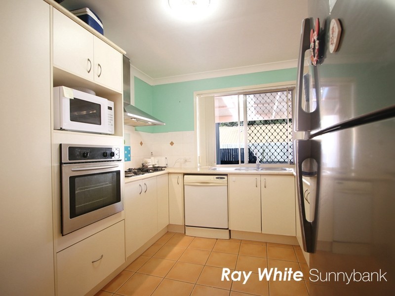 12 Yorkshire Place, Stretton QLD 4116