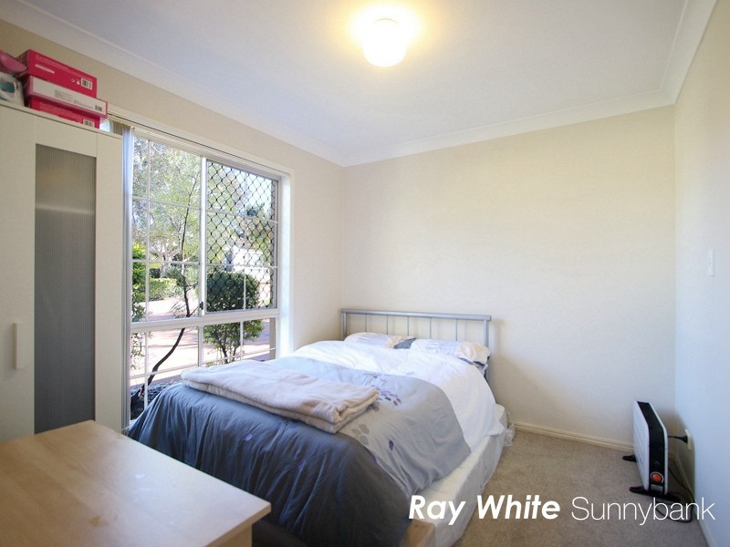 12 Yorkshire Place, Stretton QLD 4116