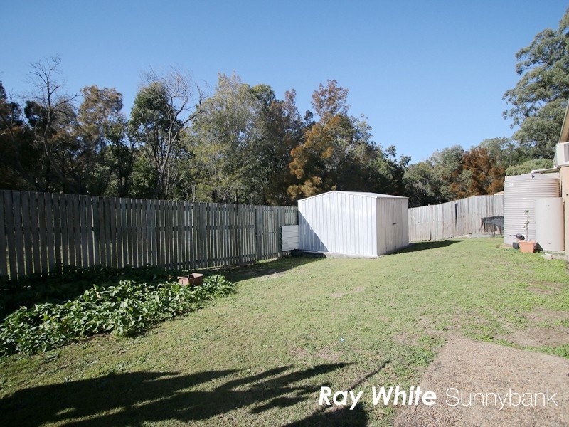 12 Yorkshire Place, Stretton QLD 4116