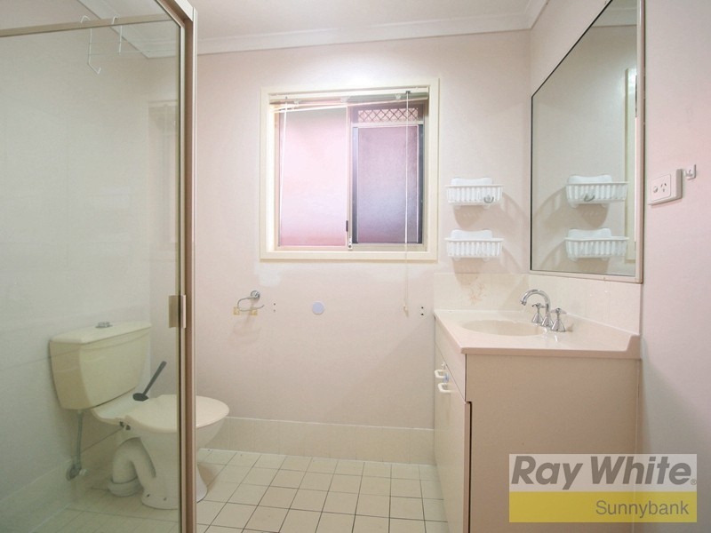 4 Eli Court, Hillcrest QLD 4118
