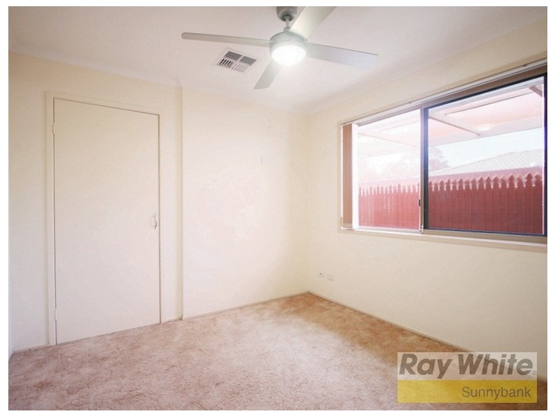 4 Eli Court, Hillcrest QLD 4118