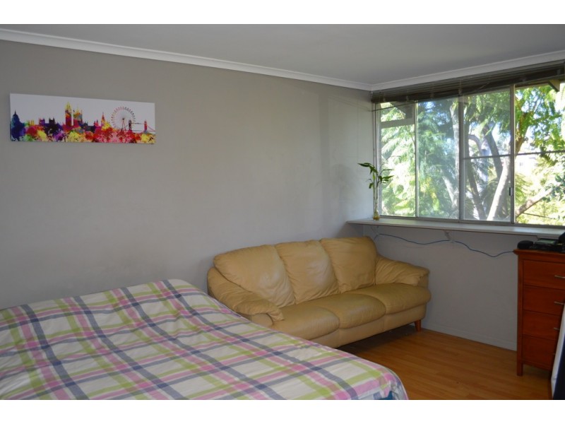 27/18 Holmes Road, Toowong QLD 4066