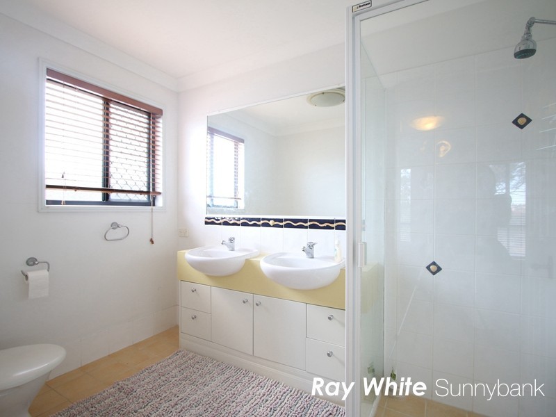 66 Wadley Street, Macgregor QLD 4109