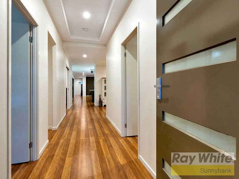 30 Azzure Street, Eight Mile Plains QLD 4113