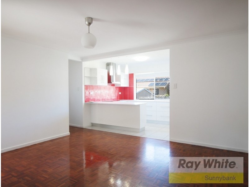 9 Stratharlie Square, Macgregor QLD 4109