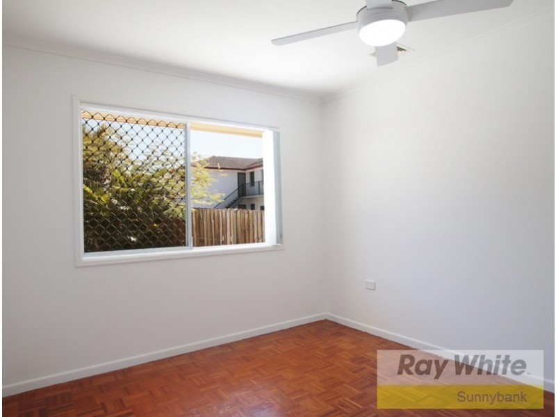 9 Stratharlie Square, Macgregor QLD 4109