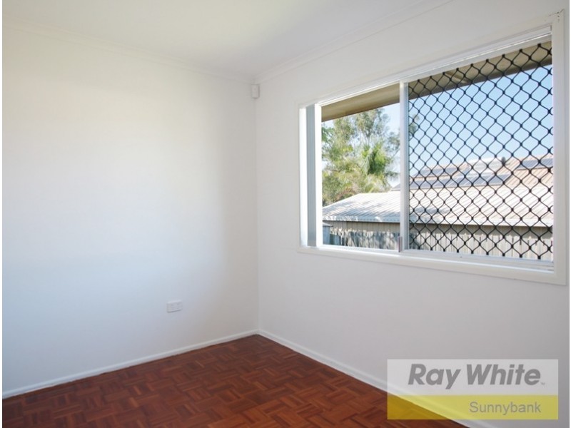 9 Stratharlie Square, Macgregor QLD 4109