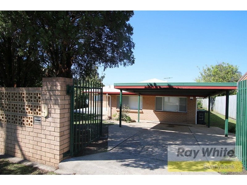 9 Stratharlie Square, Macgregor QLD 4109