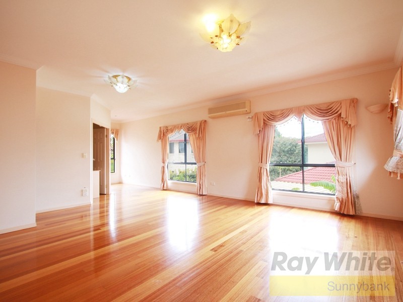 22 Veta Street, Robertson QLD 4109