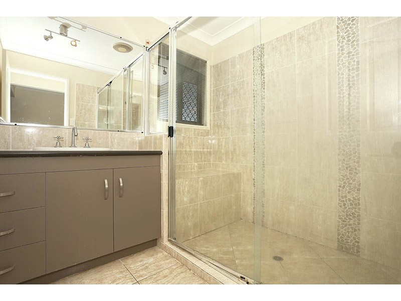 74 Agnes Street, Sunnybank QLD 4109