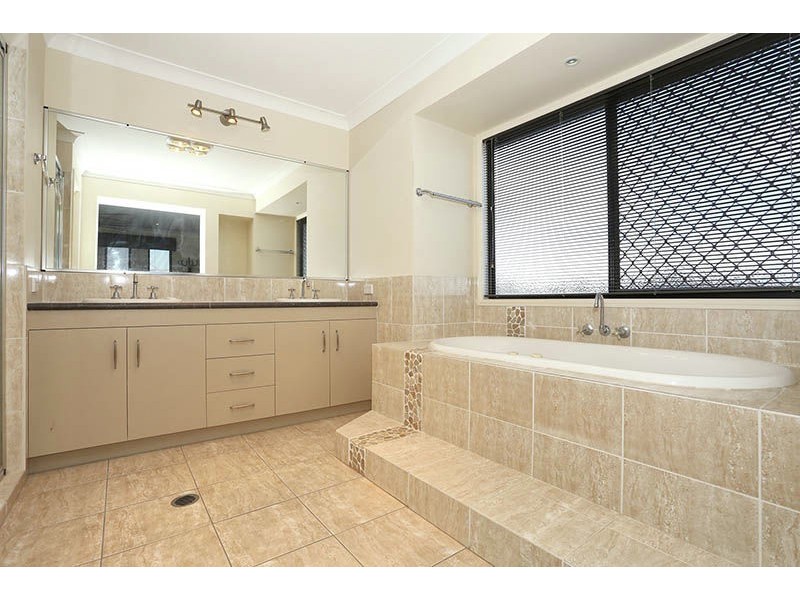 74 Agnes Street, Sunnybank QLD 4109