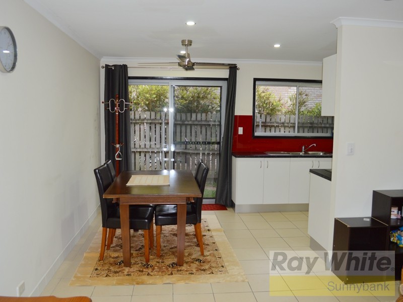 8/27 Southgate Drive, Woodridge QLD 4114