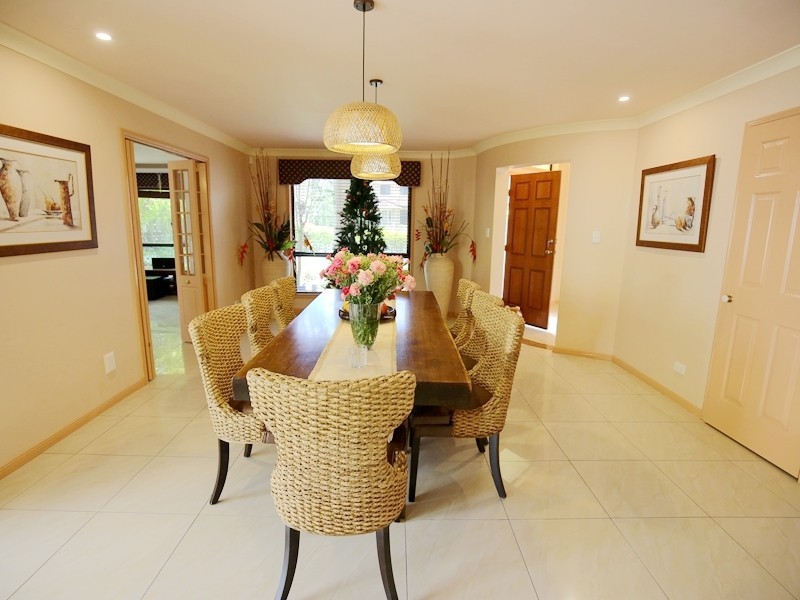 123 Bordeaux Street, Eight Mile Plains QLD 4113